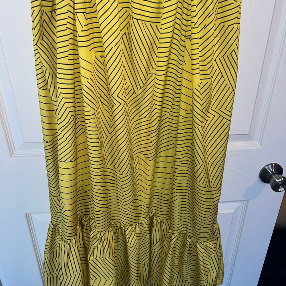 Backless Print button Ruffle Maxi Dress! - Picture 10 of 12